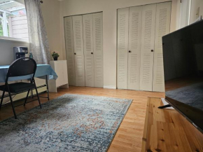 Sunny, comfort & spacious, room in West Vancouver